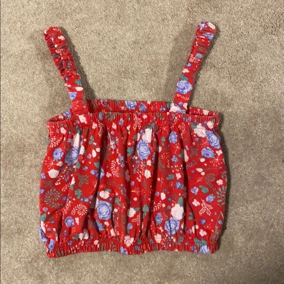 Cropped Tank Tops - Picture 2 of 4